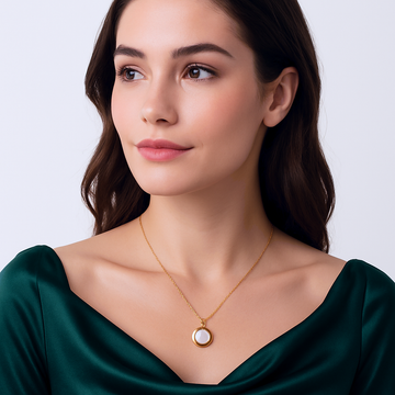 Opal Pendant Necklace – Everyday Elegance