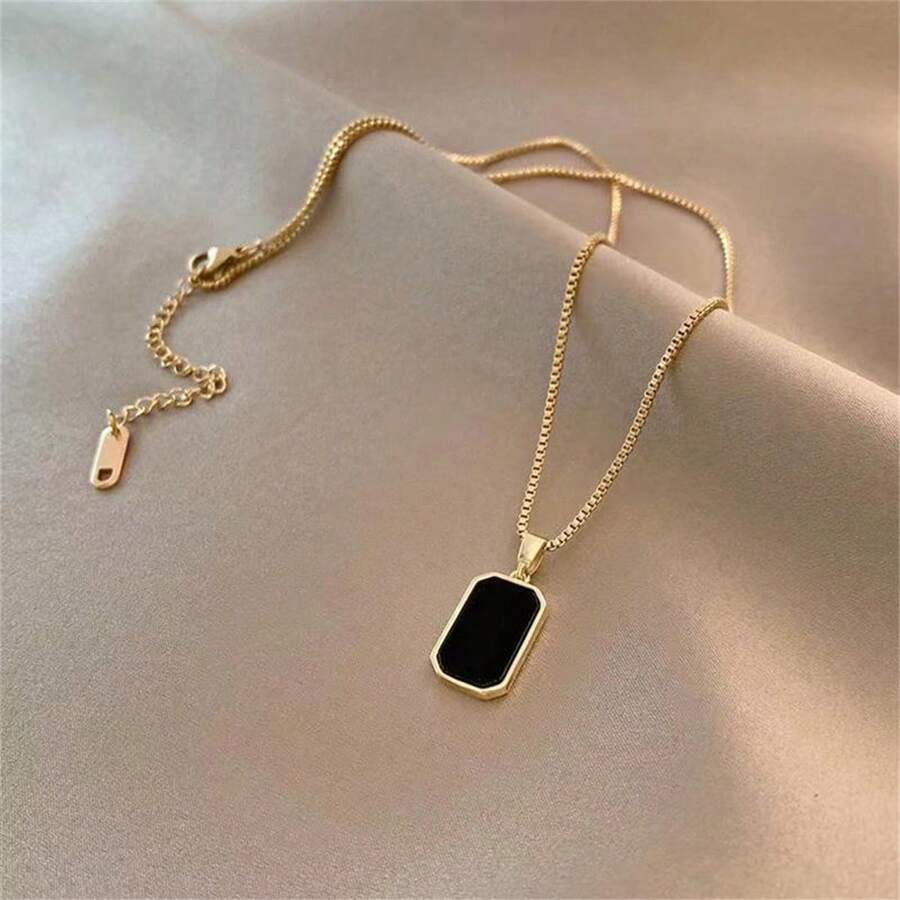 Square Black Shell Necklace