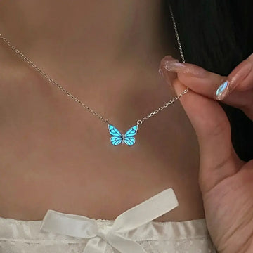 Glowing Butterfly Pendant Necklace 🦋