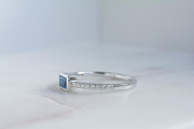 Cushion Cut Blue Sapphire Ring - 925 STERLING SILVER