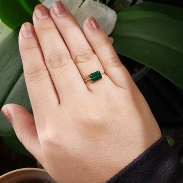 Minimalist Emerald Ring GREEN