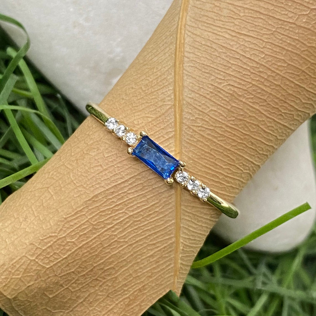 Minimalist Rectangle Blue Sapphire Ring