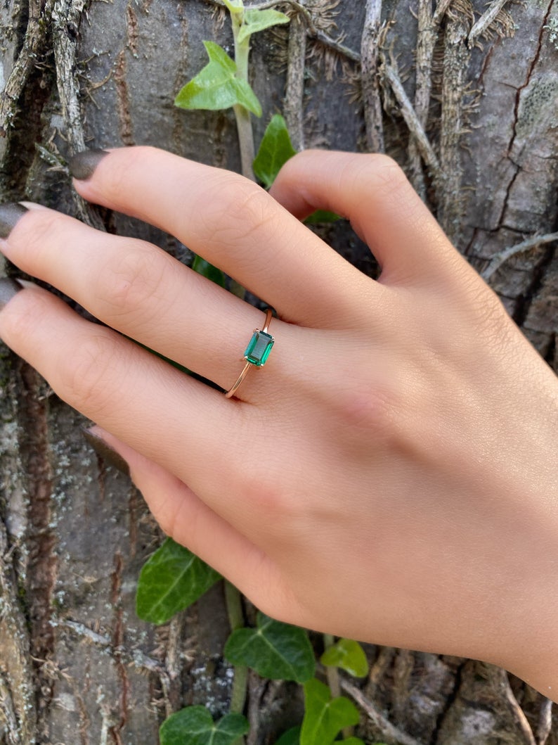 Minimalist Emerald Ring GREEN