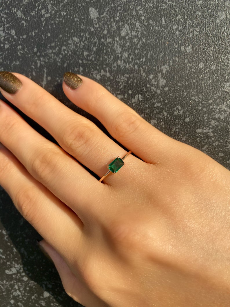 Minimalist Emerald Ring GREEN