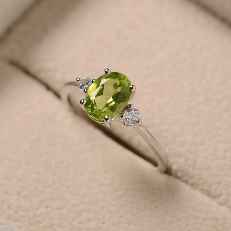 Oval Peridot Ring